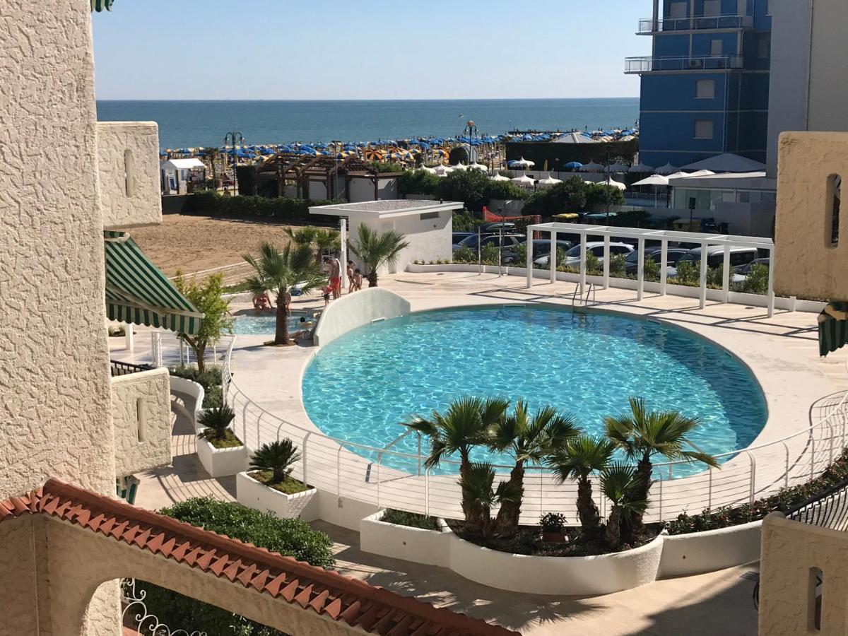 Residence El Palmar Da Colla Lido di Jesolo Exterior foto