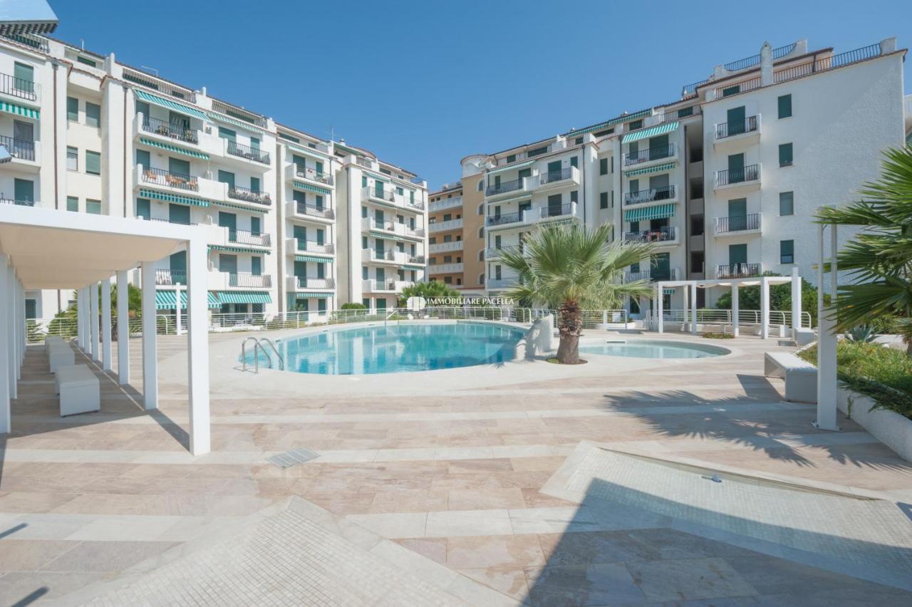 Residence El Palmar Da Colla Lido di Jesolo Exterior foto