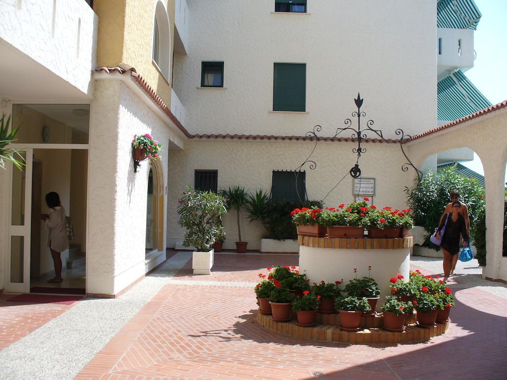 Residence El Palmar Da Colla Lido di Jesolo Exterior foto