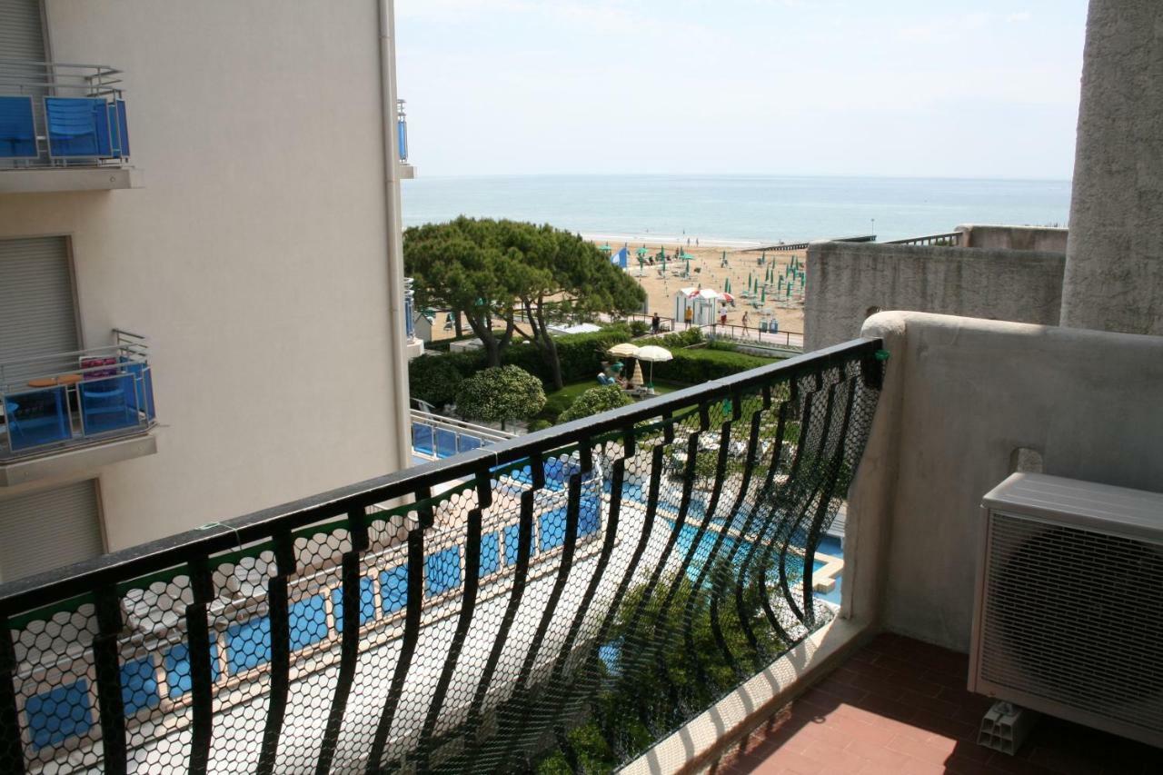 Residence El Palmar Da Colla Lido di Jesolo Exterior foto